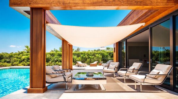 Top 5 raisons d'opter pour un abri de piscine de luxe